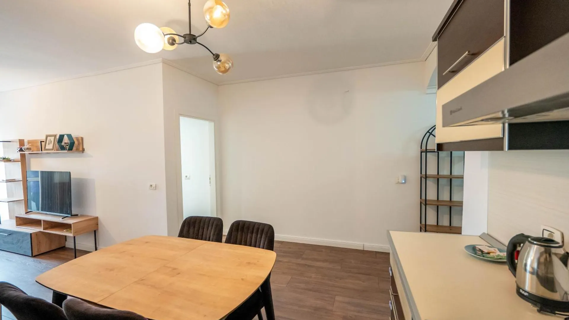Tirent Apartment - Komuna E Parisit, Central 2 Tirana