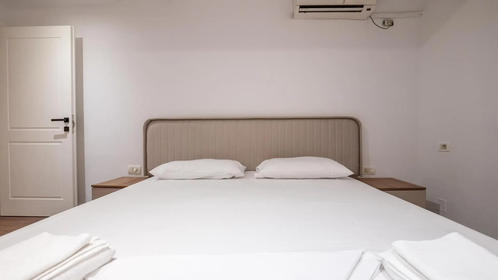 Tirent Apartment - Komuna E Parisit, Central 2 Tirana