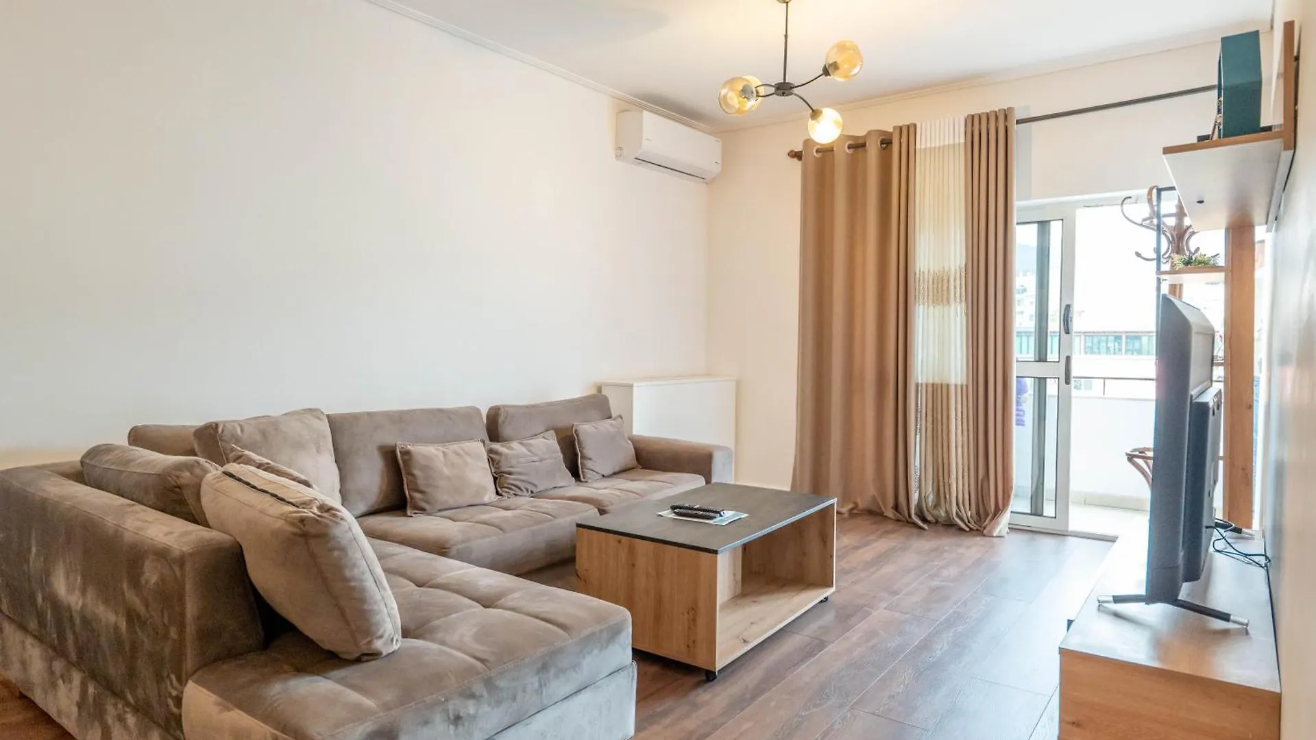 Tirent Apartment - Komuna E Parisit, Central 2 Tirana