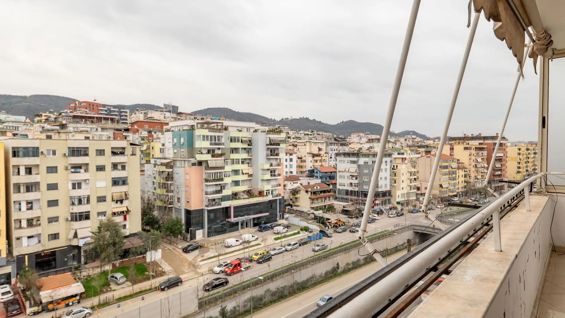 Tirent Apartment - Komuna E Parisit, Central 2 Tirana