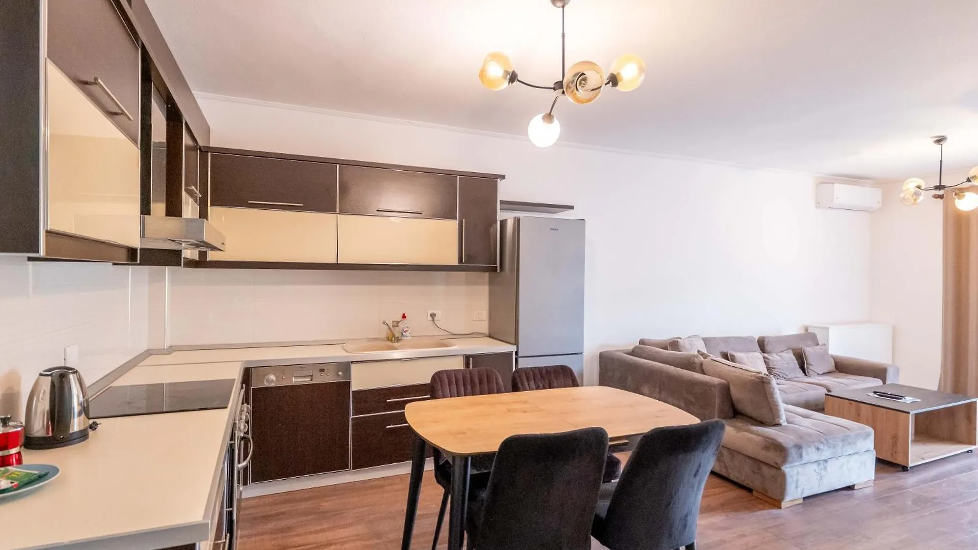 Tirent Apartment - Komuna E Parisit, Central 2 Tirana